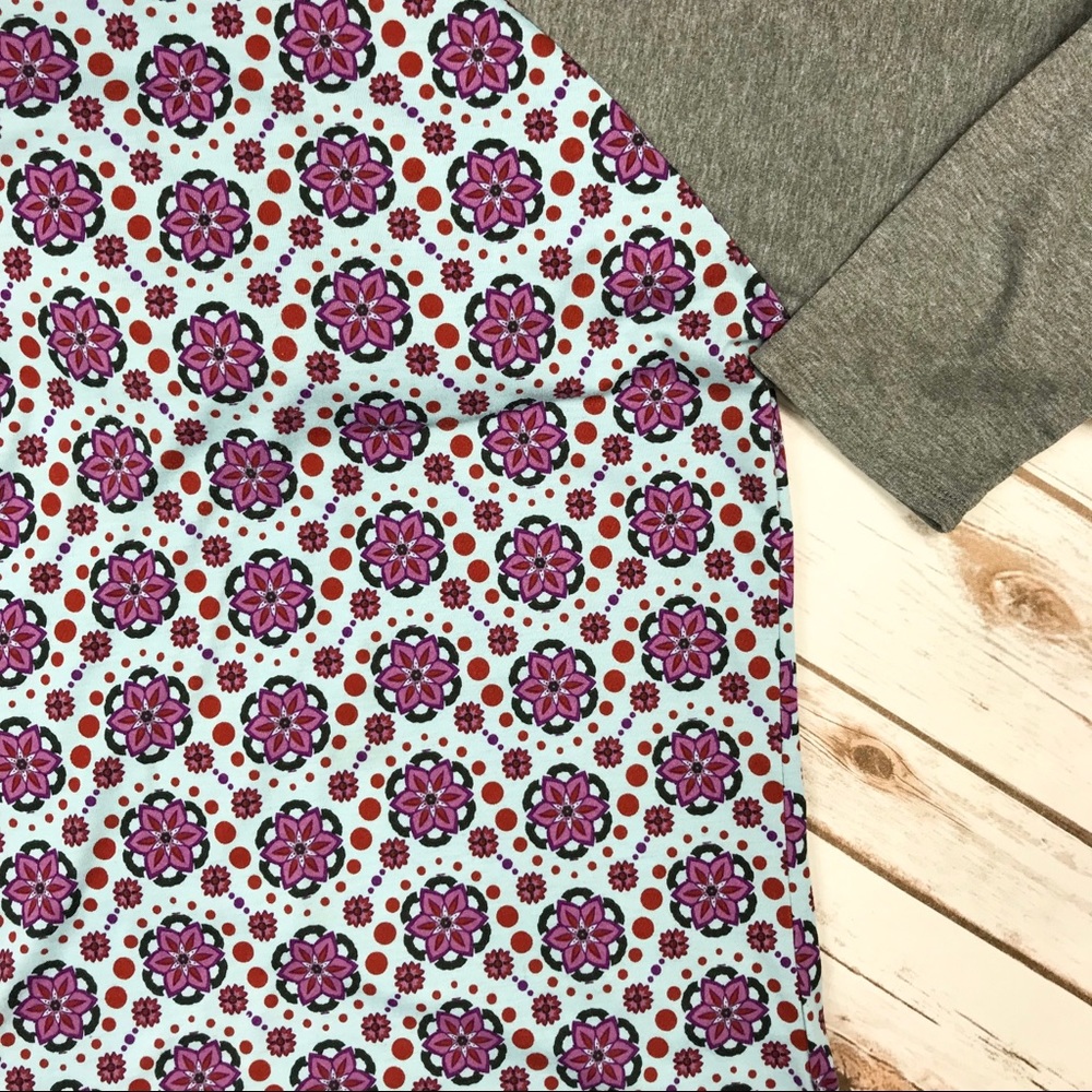 LuLaRoe Randy Top - Picture 2 of 7